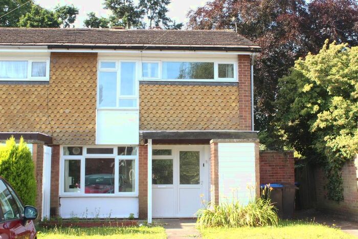4 Bedroom End Of Terrace House For Sale In Cherrywood Avenue, Englefield Green, TW20