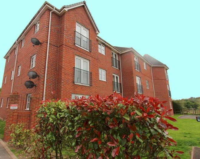 2 Bedroom Flat To Rent In Windrush Close, Pelsall, Walsall WS3
