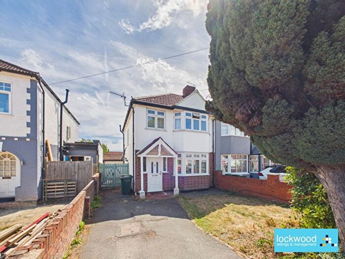 3 Bedroom Semi-detached House To Rent In Kingston Road, Staines, TW15