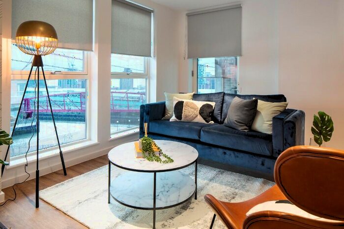 2 Bedroom Apartment To Rent In Silvertown Way, London, E16