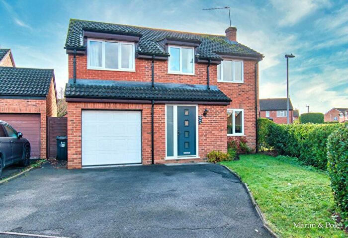 4 Bedroom Detached House For Sale In Hawkedon Way, Lower Earley, Reading, RG6