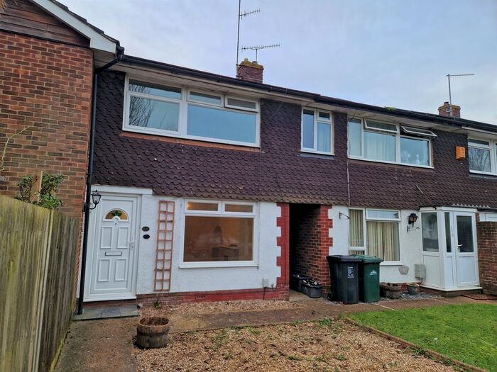 3 Bedroom Property To Rent In Mile Oak Road, Portslade, Brighton, BN41