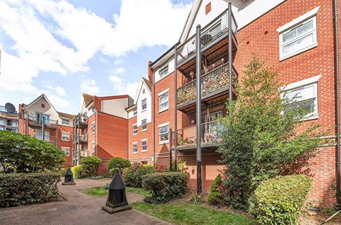 2 Bedroom Flat To Rent In Briton Street, Southampton, Hampshire, SO14