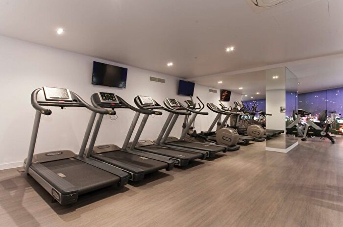 2 Bedroom Flat To Rent In Avantgarde Place, London, E1