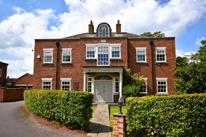 4 Bedroom Detached House For Sale In Pinfold Court, Long Bennington, Newark, NG23