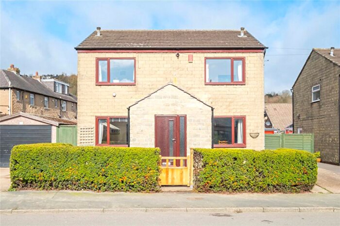 3 Bedroom Detached House For Sale In Banks Road, Golcar, Huddersfield, HD7