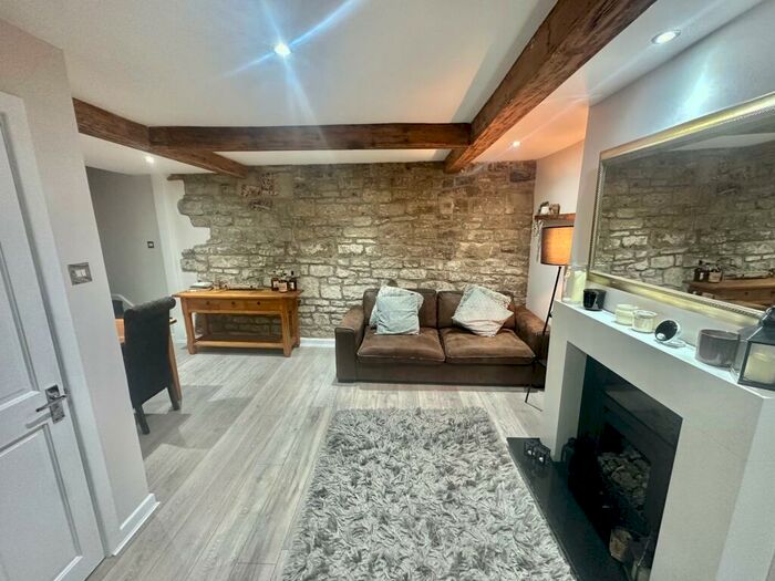 2 Bedroom Cottage To Rent In Swifts Fold, Honley, Holmfirth, HD9