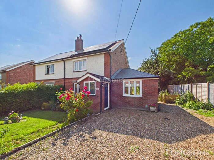 3 Bedroom Semi-Detached House For Sale In The Street, Rockland All Saints, NR17