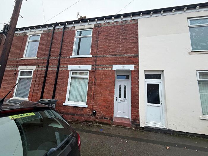 2 Bedroom Terraced House To Rent In Estcourt Street, Hull, HU9