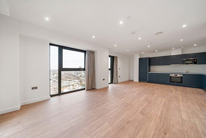 3 Bedroom Flat To Rent In Uncle Acton, Victoria Road, London, W3