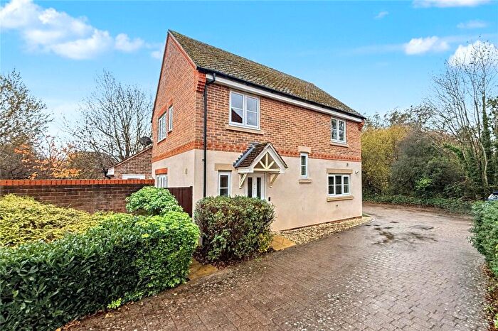 4 Bedroom Detached House For Sale In Starlings Roost, Bracknell, Berkshire, RG12