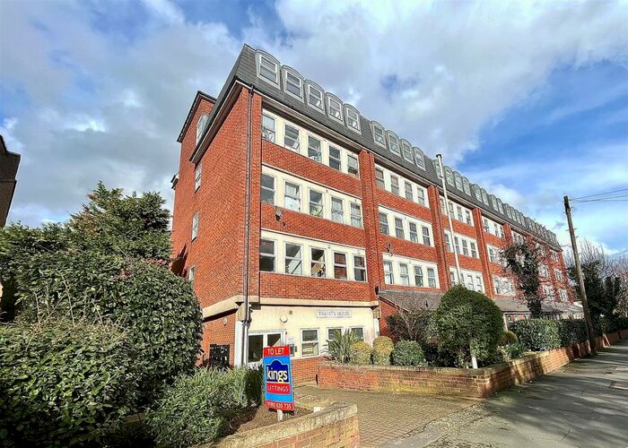 2 Bedroom Flat To Rent In Trinity House, Trinity Lane, Waltham Cross, EN8