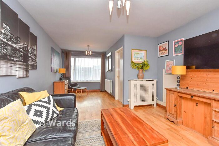 2 Bedroom End Of Terrace House For Sale In Gladstone Drive, Sittingbourne, Kent, ME10