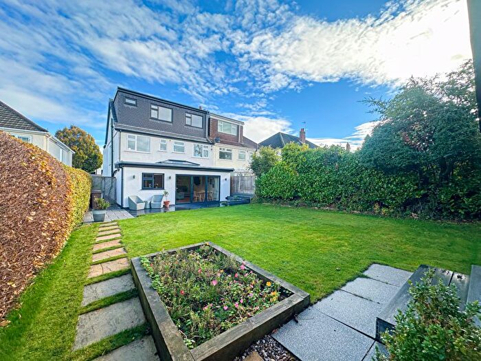 6 Bedroom Semi Detached House For Sale In Frost Drive, Irby, Wirral, CH61