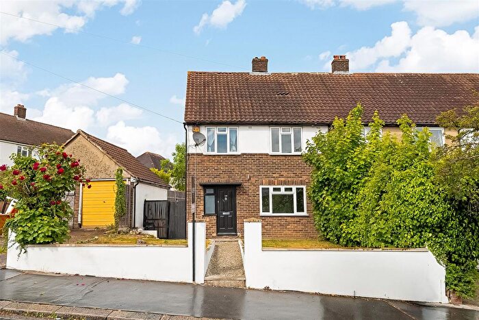 3 Bedroom End Of Terrace House For Sale In Kingsdown Avenue, South Croydon, CR2