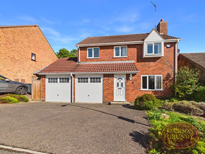 4 Bedroom Detached House For Sale In Stenhouse Close, Long Buckby, NN6