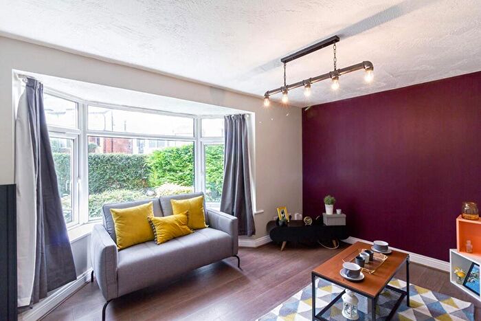 5 Bedroom House To Rent In Langdale Avenue, Leeds, LS6