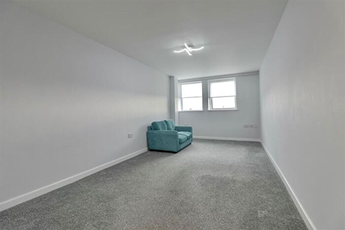 1 Bedroom Flat To Rent In High Street, Cosham, PO6