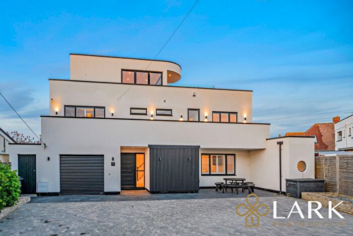 4 Bedroom Detached House For Sale In Percival Road, Walton On The Naze, CO14