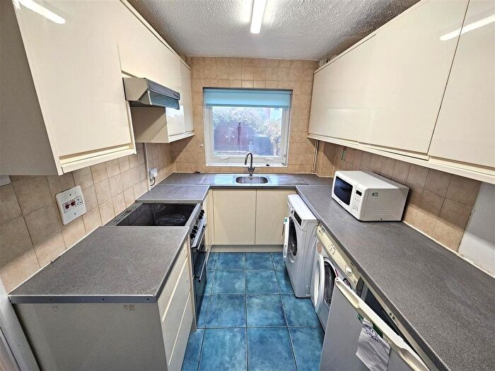 3 Bedroom Terraced House For Sale In Rushmead Close, Canterbury, CT2