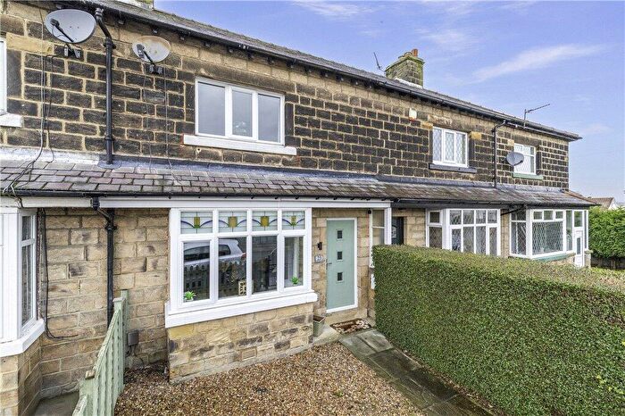 2 Bedroom Terraced House For Sale In Sunnybank Crescent, Yeadon, Leeds, West Yorkshire, LS19