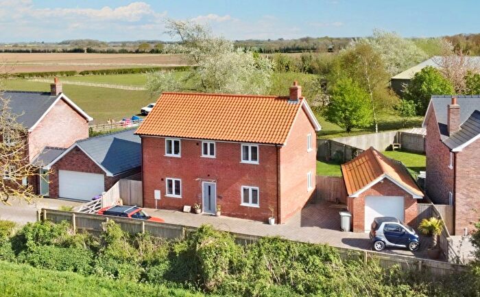 4 Bedroom Detached House For Sale In Paddock Close, Legbourne, LN11