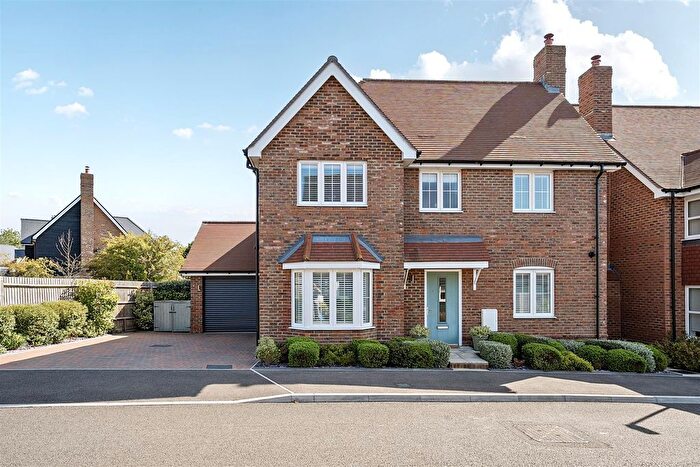 4 Bedroom Detached House For Sale In Silver Birch Road, Headcorn, TN27