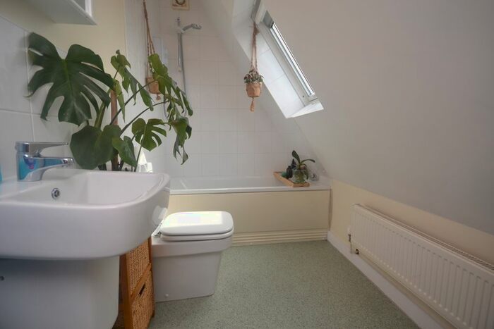 1 Bedroom Studio To Rent In Grange Avenue, Earley, Reading, RG6