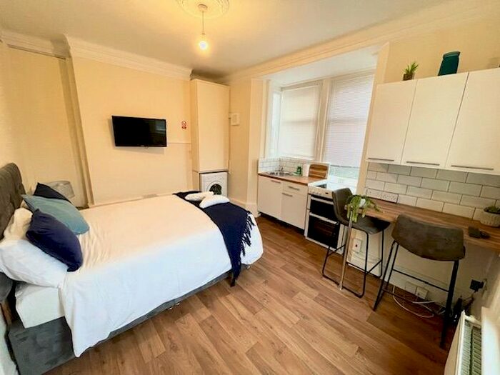 Studio To Rent In Bear Road, Brighton, BN2