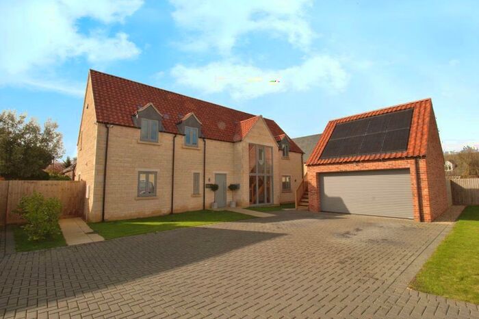 4 Bedroom Detached House For Sale In High Bank Gardens, Deeping St James, Peterborough, PE6