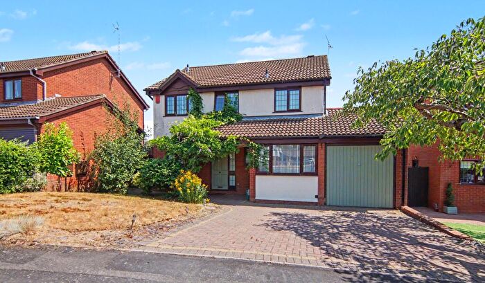 4 Bedroom Detached House For Sale In Woodridge Avenue, Coventry, CV5