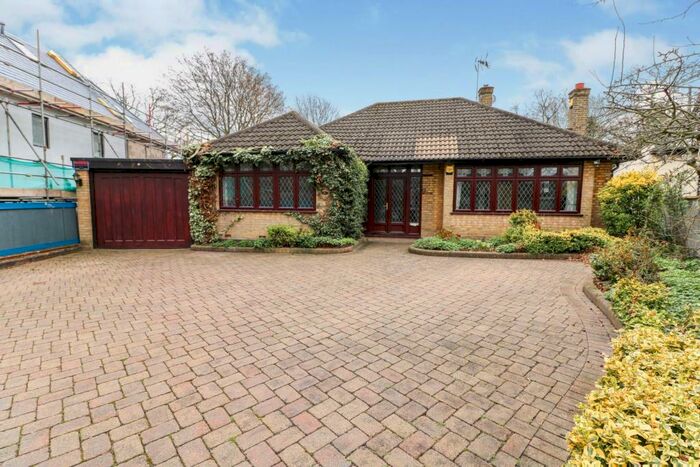 2 Bedroom Bungalow To Rent In Bracken Drive, Chigwell, Essex, IG7