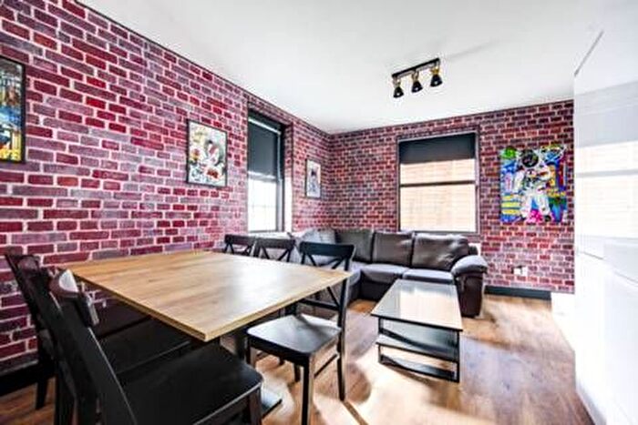 6 Bedroom Flat To Rent In Tamworth Street, London, SW6