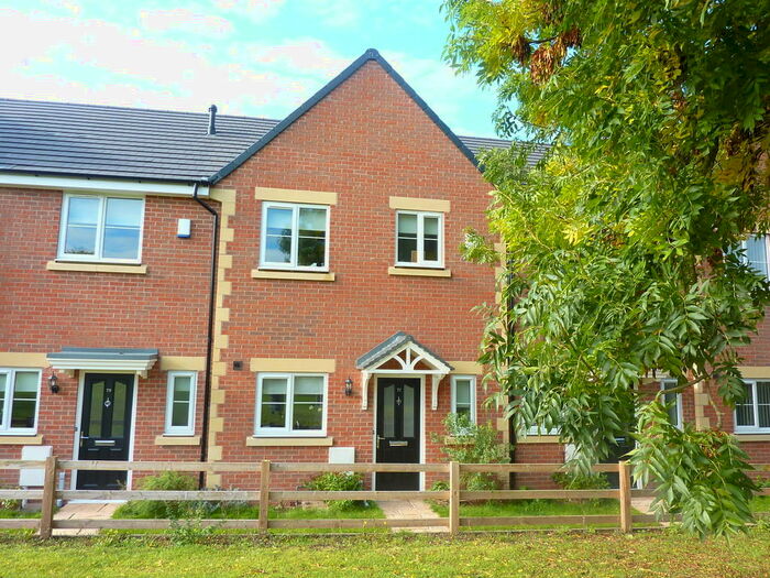 2 Bedroom Town House To Rent In Park Road, Bestwood Village, Nottingham, NG6