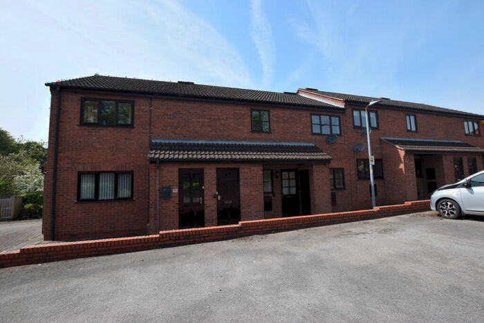 2 Bedroom Flat To Rent In Warren Close, Gainsborough, DN21