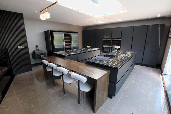 4 Bedroom Property To Rent In Warburton Close, Hale Barns, Altrincham, WA15