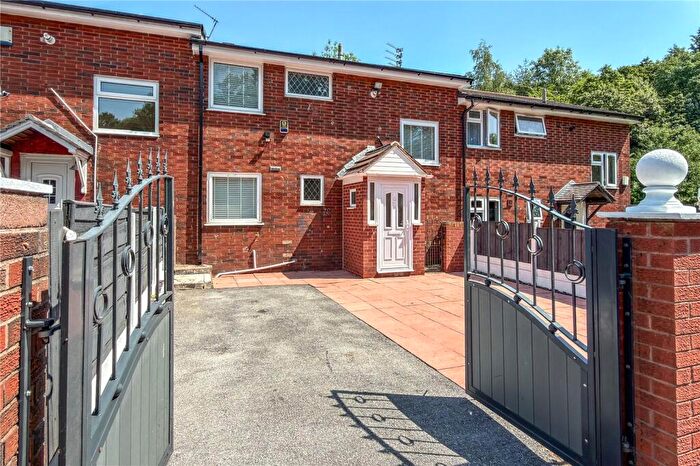 3 Bedroom Terraced House For Sale In Kenyon Lane, Moston, Manchester, M40