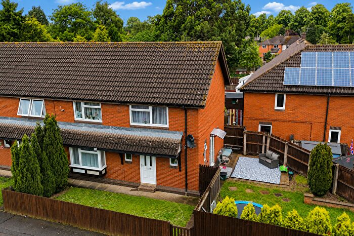 3 Bedroom Semi-Detached House For Sale In Bonville Place, Leicester, Leicestershire, LE3
