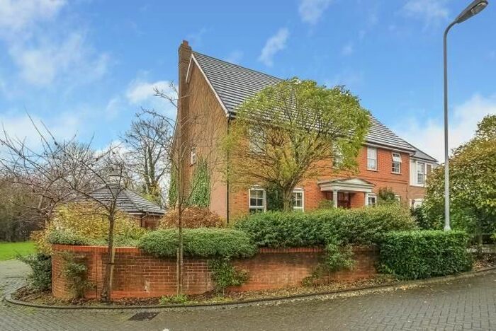 5 Bedroom Detached House To Rent In Partridge Close, Stanmore, HA7