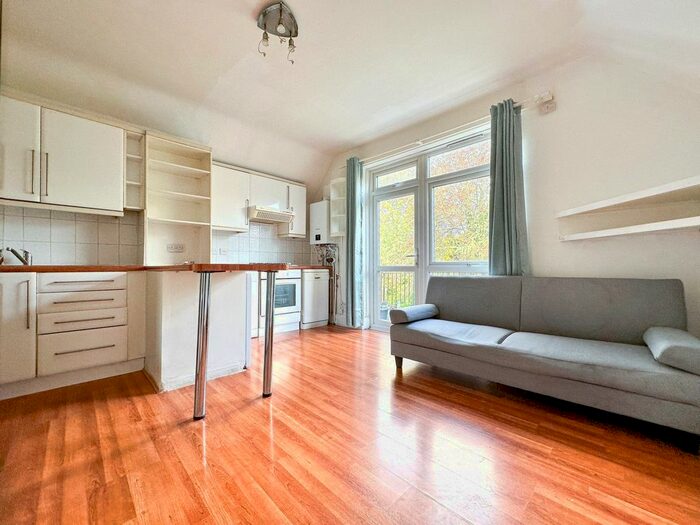 Studio To Rent In Finchley Road, Hampstead, NW3