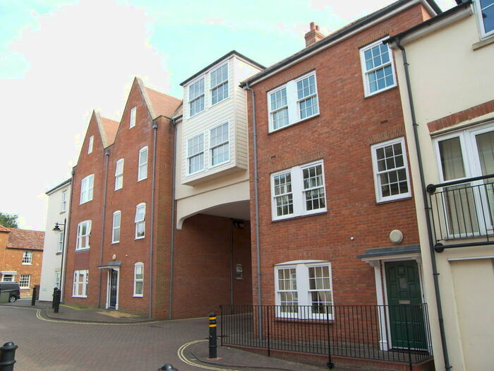 2 Bedroom Apartment To Rent In The Vineyards, Abingdon, OX14