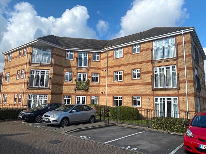 2 Bedroom Flat To Rent In Cable Street, Eastleigh, Hampshire, SO50
