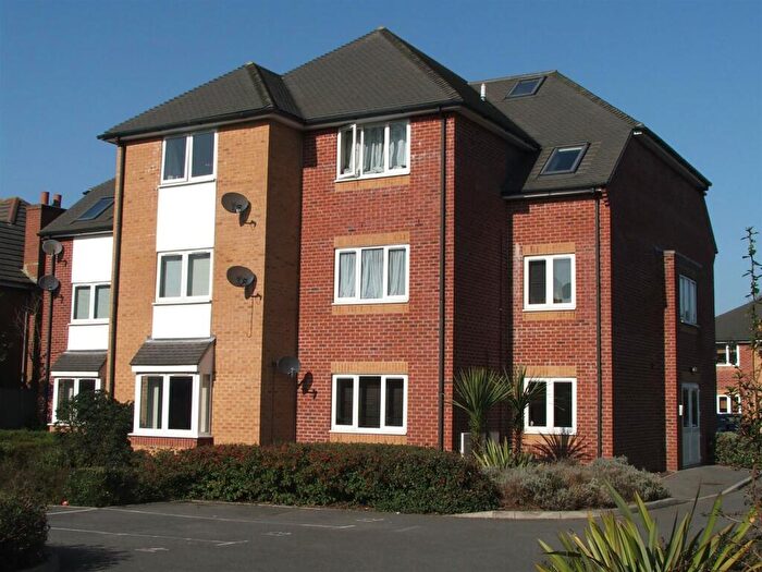 2 Bedroom Flat To Rent In Flat Princess Mews, - Princess Road, Branksome, BH12