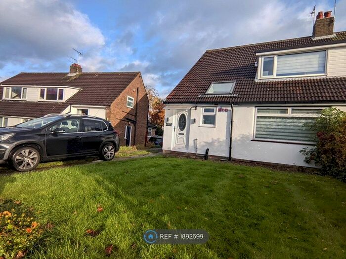 3 Bedroom Semi-Detached House To Rent In High Ash Mount, Leeds, LS17