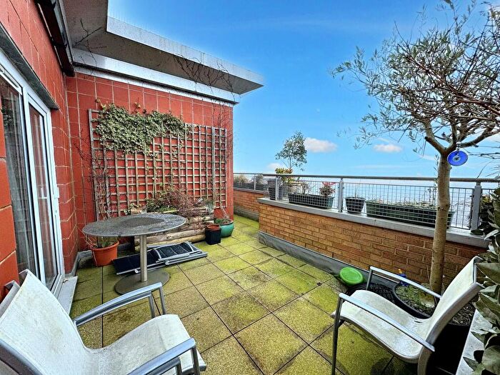 3 Bedroom Flat For Sale In Penthouse, The Atrium, Bury Old Road, Whitefield, M45