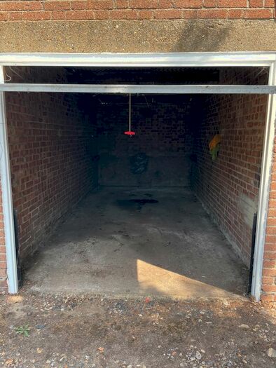 Garage / Parking To Rent In Cavendish Avenue, London, W13