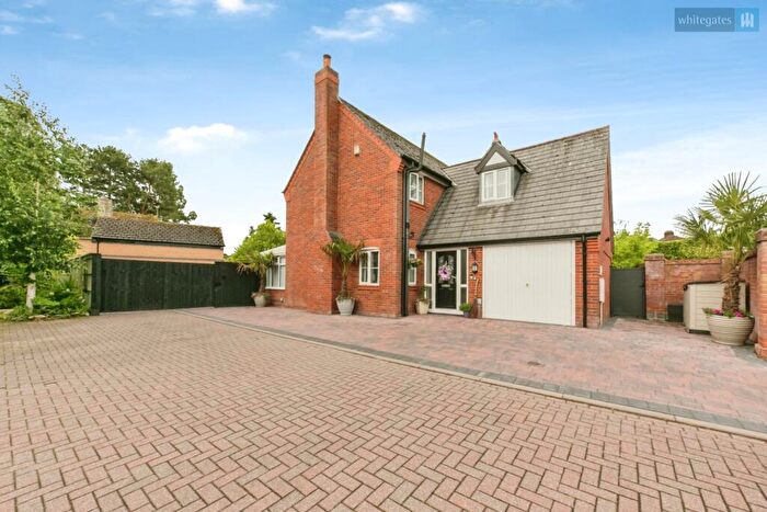 3 Bedroom Detached House For Sale In The Poplars, Wistaston, Crewe, Cheshire, CW2