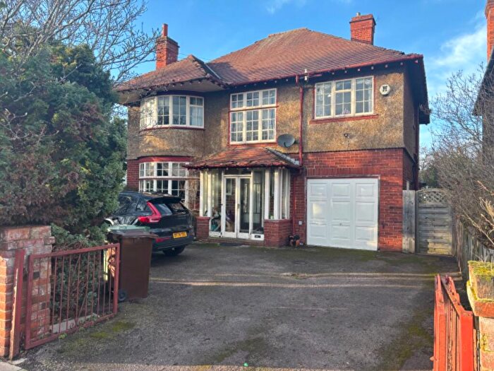 4 Bedroom Detached House For Sale In Queens Avenue, CH47