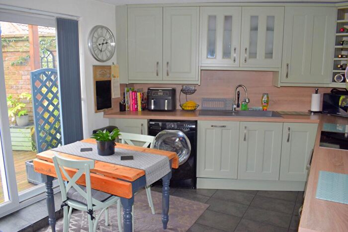 2 Bedroom Cottage For Sale In Station Road, Scawby, DN20