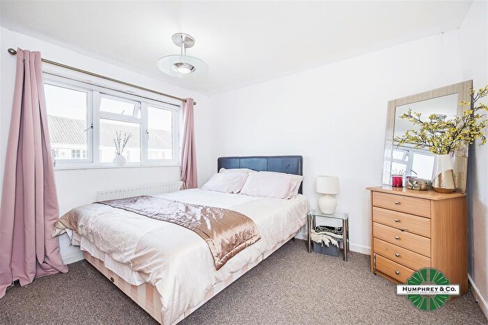 3 Bedroom Terraced House To Rent In Westward Road, London, E4